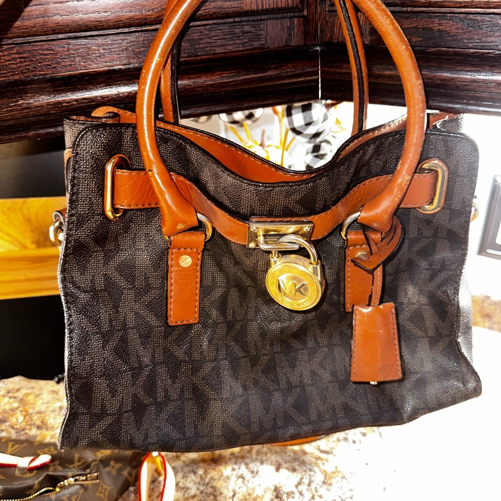 Michael Kors Black and Tan Shoulder Bag